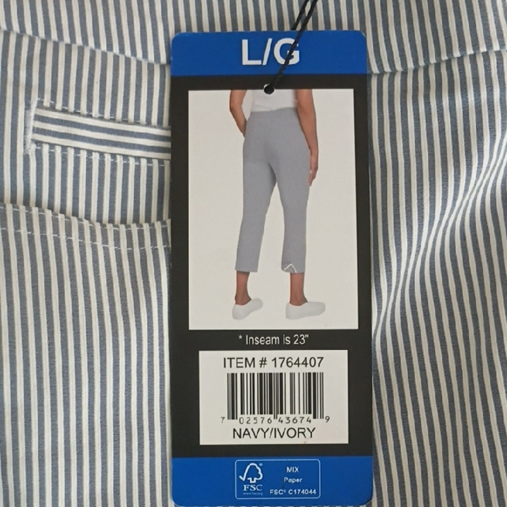 Mario Serrani Blue and White Striped Capri Pants